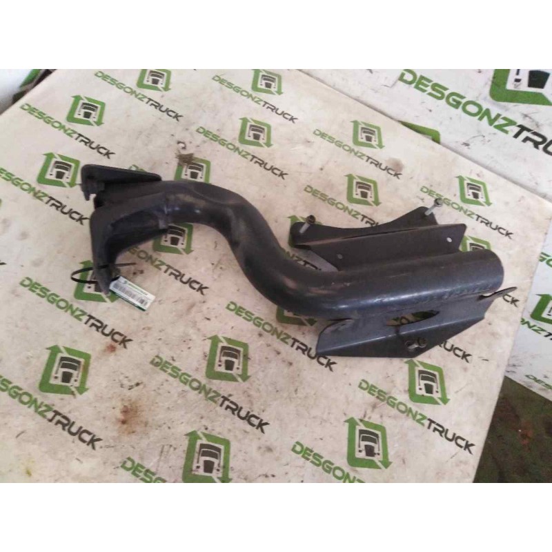 Recambio de soporte guardabarros trasero para mercedes atego 4 cyl. 4x2 2005  4.3 diesel (om 904 la) referencia OEM IAM DERECHO 