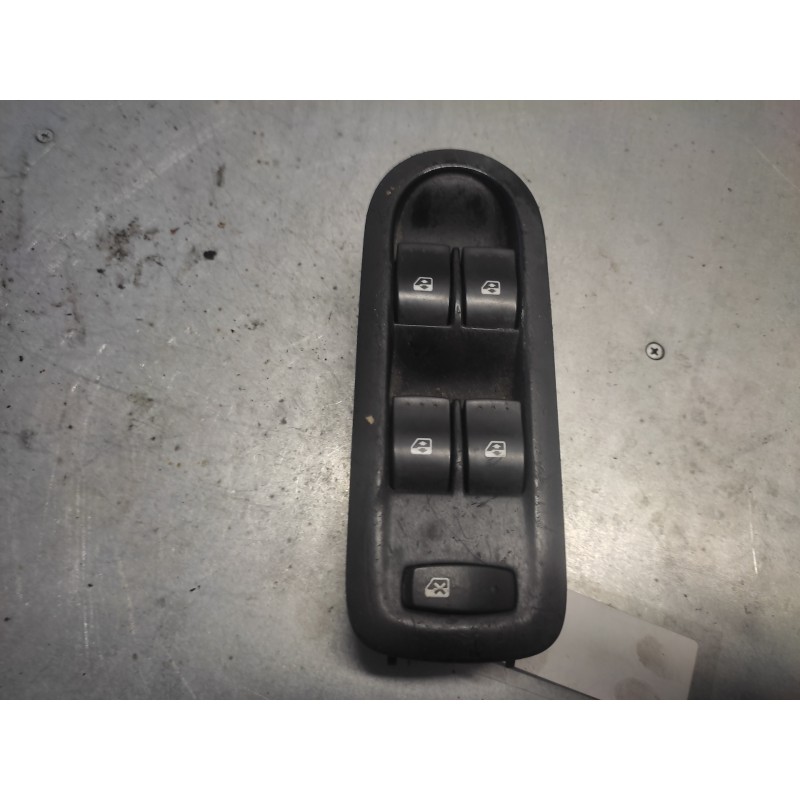 Recambio de mando elevalunas delantero izquierdo para renault scenic ii authentique referencia OEM IAM 8200160603  