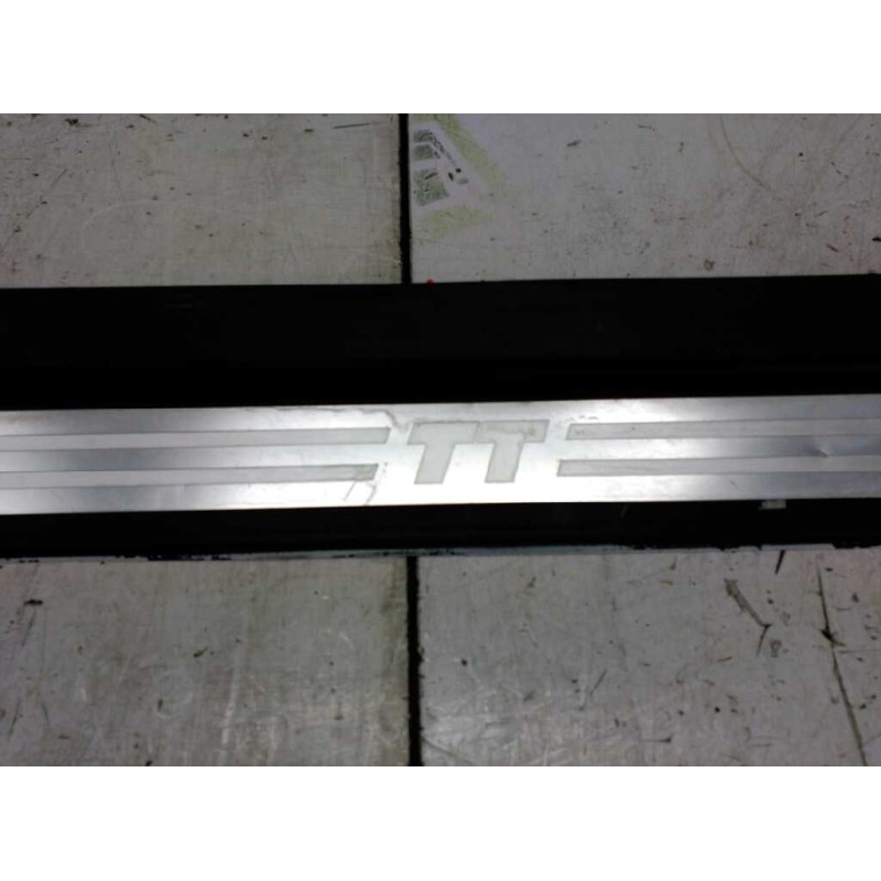 Recambio de moldura para audi tt (8n3/8n9) 1.8 t coupe (132kw) referencia OEM IAM  EMBELLECEDOR ENTRADA AL VEHICULO BAJO PUERTA - Blanco 3