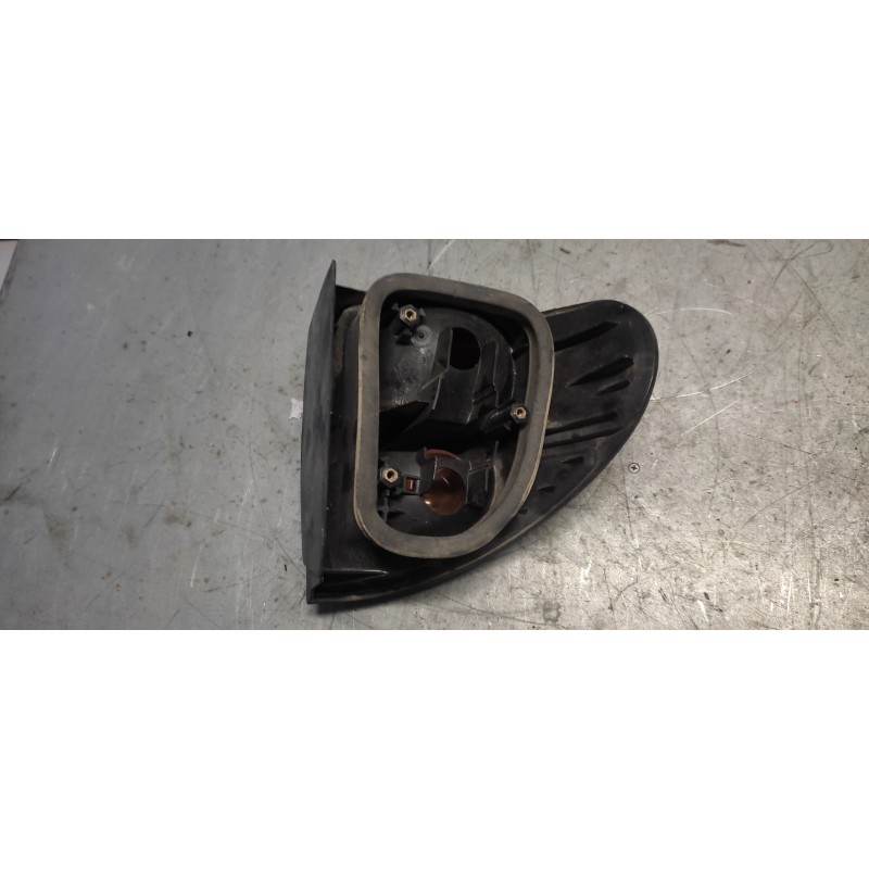 Recambio de piloto trasero derecho para renault laguna (b56) 2.0 d rn (b56f/g) referencia OEM IAM 2