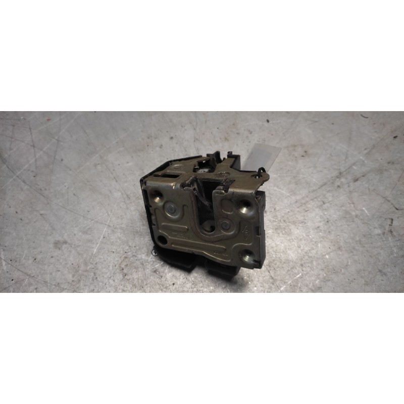 Recambio de cerradura puerta delantera izquierda para renault megane i scenic (ja0) 1.9 d kaleido referencia OEM IAM   