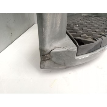 Recambio de peldaño izquierdo para renault premium distribution 7.2 diesel referencia OEM IAM   
