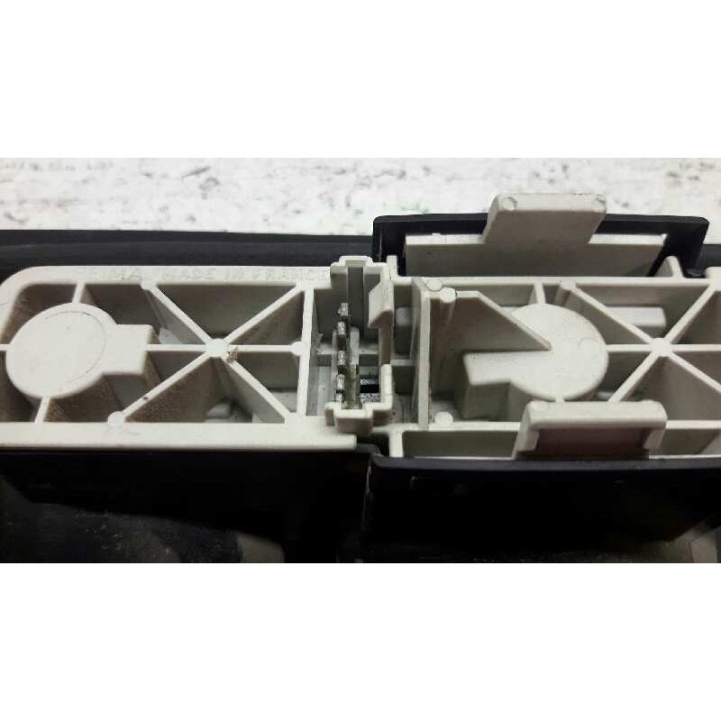Recambio de piloto trasero derecho para renault rapid/express (f40) 1.4 familiar (f402/40m) referencia OEM IAM 3