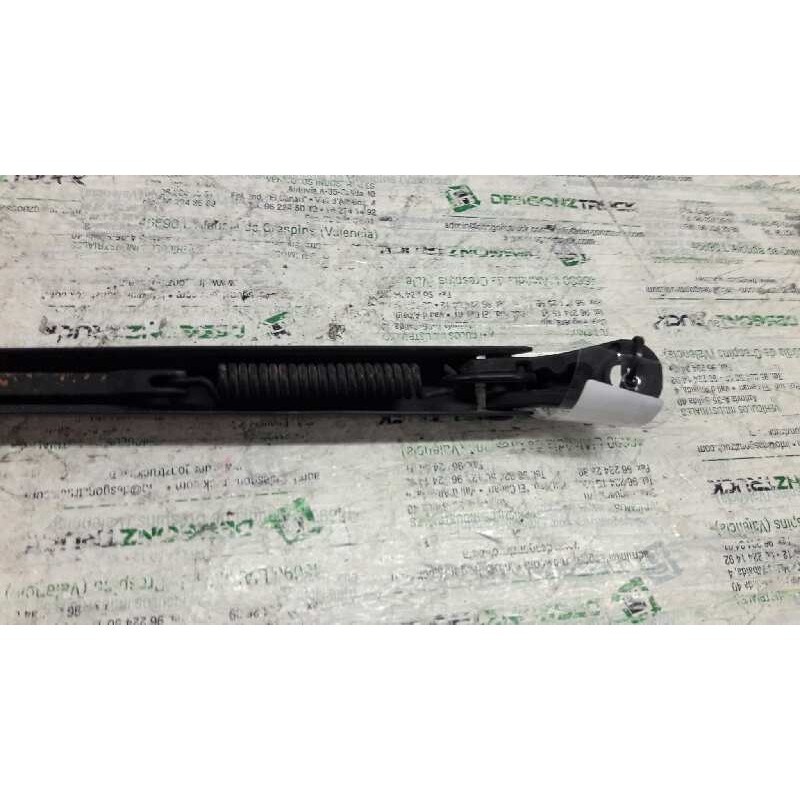 Recambio de brazo limpia delantero derecho para citroën c3 1.4 satisfaction referencia OEM IAM 2