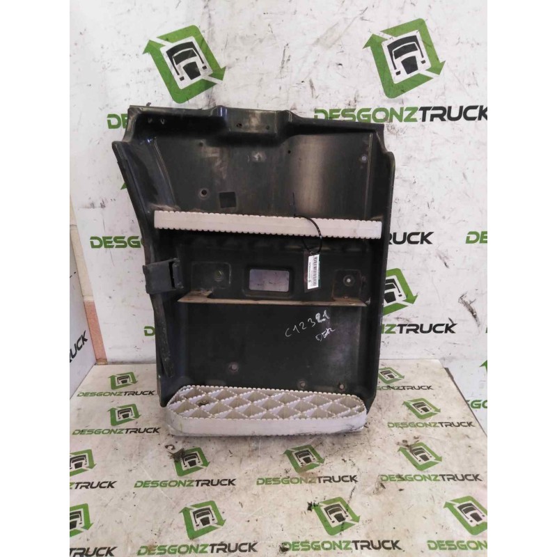 Recambio de peldaño derecho para scania serie p/g/r (d-clase) fsa p380 (4x2) largo cp 19 b referencia OEM IAM   