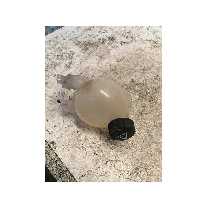 Recambio de deposito expansion para peugeot 208 style referencia OEM IAM 9800777280 3