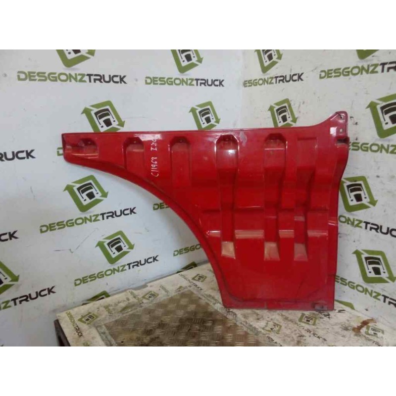 Recambio de moldura puerta delantera izquierda para man tg - a 18 referencia OEM IAM 81626100023 - Rojo 2