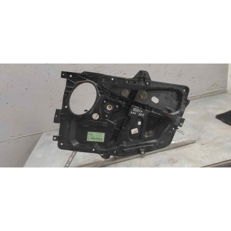 Recambio de elevalunas delantero derecho para toyota avensis berlina (t25) 2.2 d-4d executive sedán (4-ptas.) referencia OEM IAM - Gris