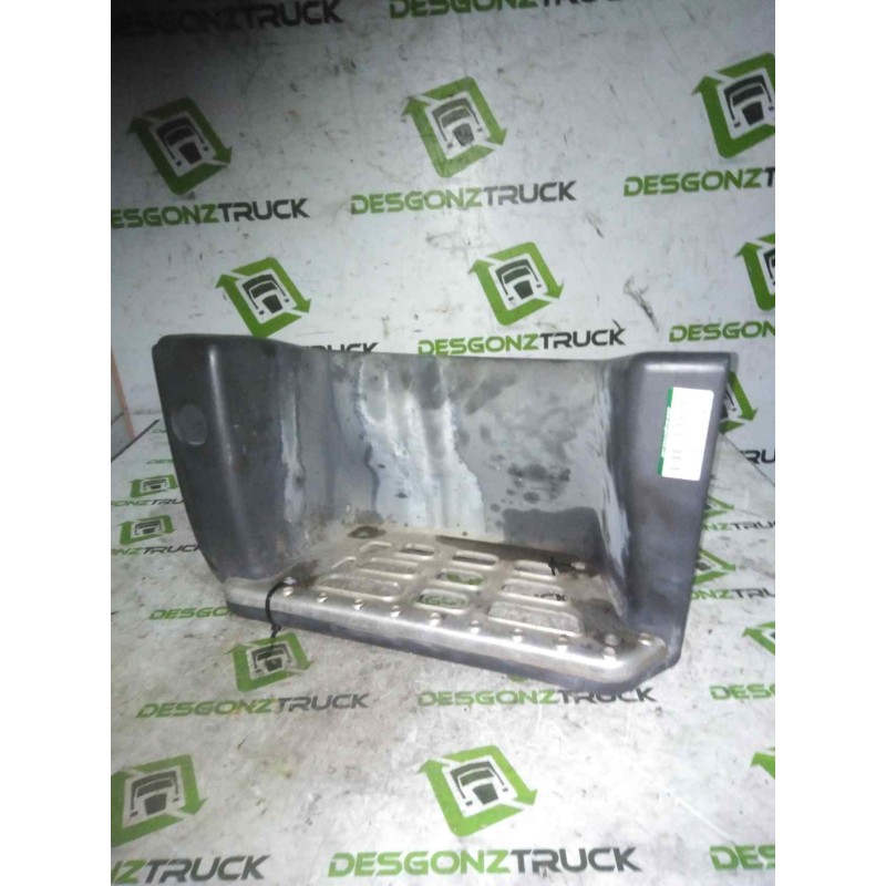 Recambio de peldaño izquierdo para volvo fm 12 asta 2001 fsa  4x2 largo, bajo referencia OEM IAM   