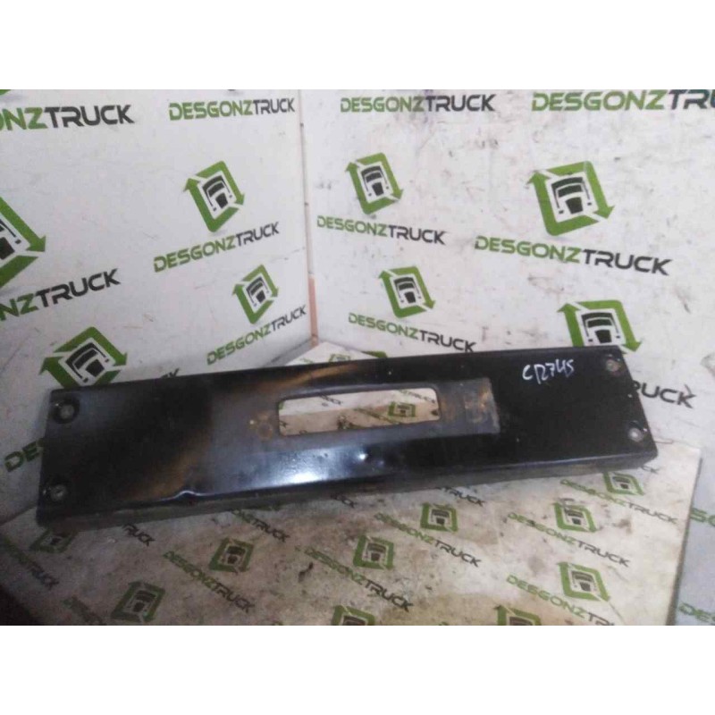 Recambio de paragolpes delantero para nissan trucks m 130.17 referencia OEM IAM  PARTE CENTRAL 