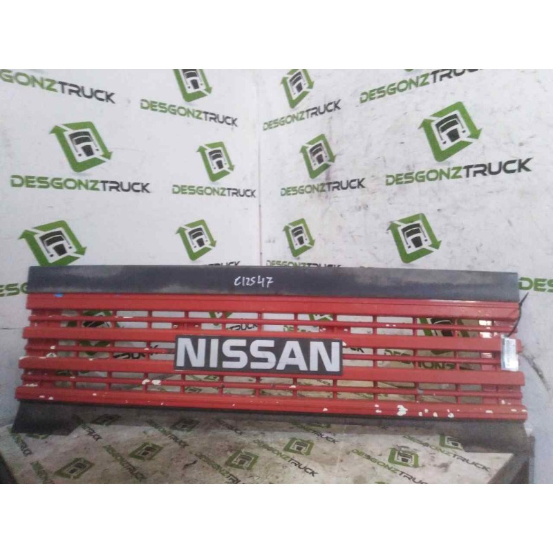 Recambio de rejilla delantera central para nissan trucks m 130.17 referencia OEM IAM   