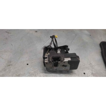 Recambio de cerradura puerta delantera derecha para nissan primastar (x83) combi 6 asientos batalla 2,78t referencia OEM IAM 820