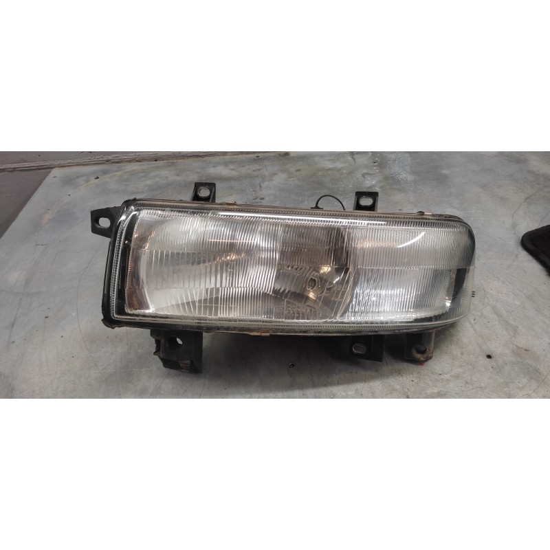 Recambio de faro izquierdo para renault master combi desde ´98 l1h1   batalla 3078 6 - plazas referencia OEM IAM   