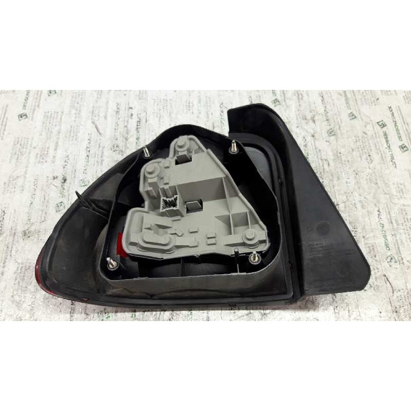 Recambio de piloto trasero derecho para mg serie 400 (rt) 420 sdi (4-ptas.) referencia OEM IAM 4