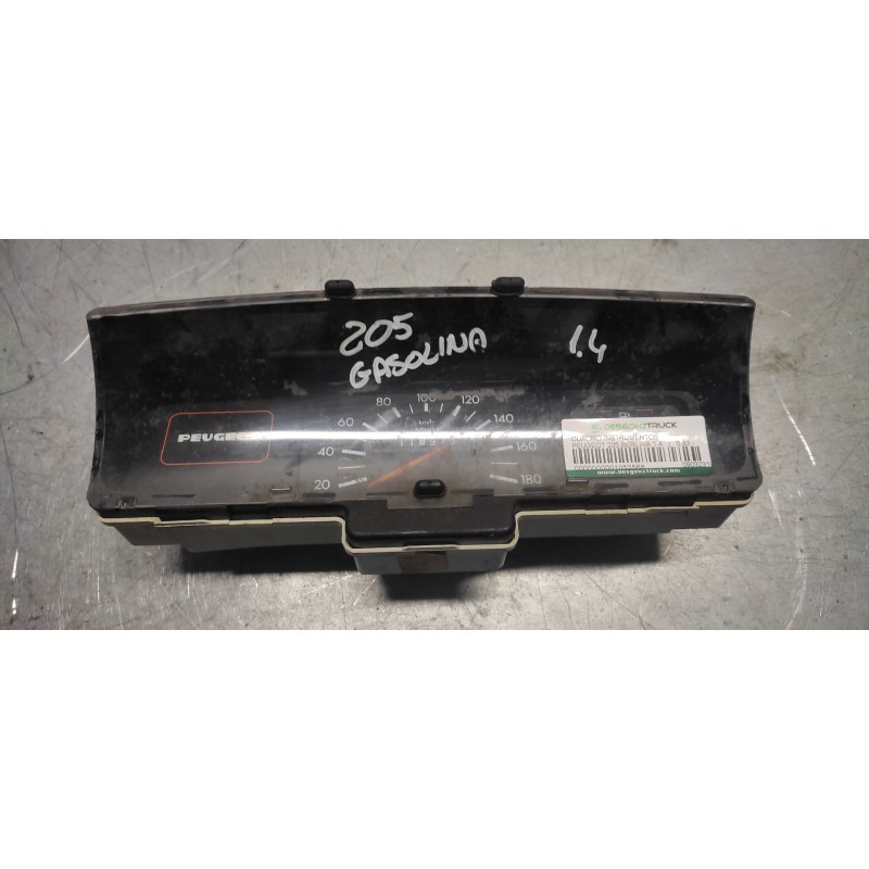 Recambio de cuadro instrumentos para peugeot 205 berlina 1.4 referencia OEM IAM 09032319901  