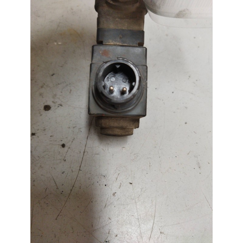 Recambio de valvula aire adicional para scania serie p/g/r (c-clase) 15.6 diesel referencia OEM IAM 1863594 - Blanco 2