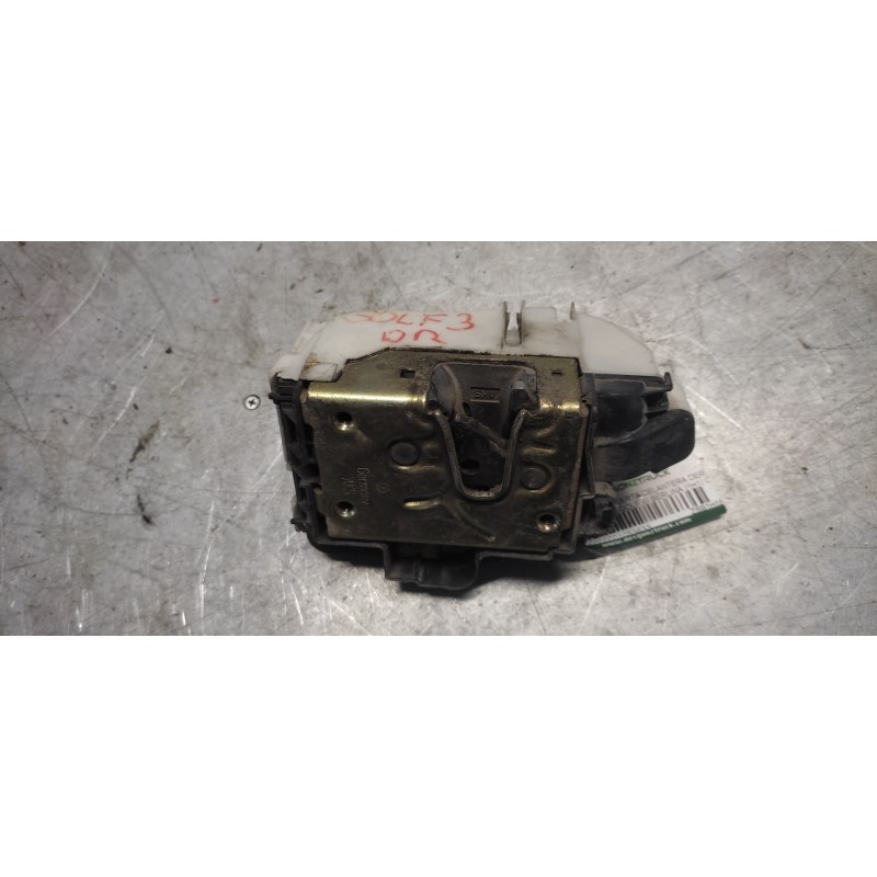 Recambio de cerradura puerta delantera derecha para volkswagen golf iii berlina (1h1) gt referencia OEM IAM ZSB1H1837016  