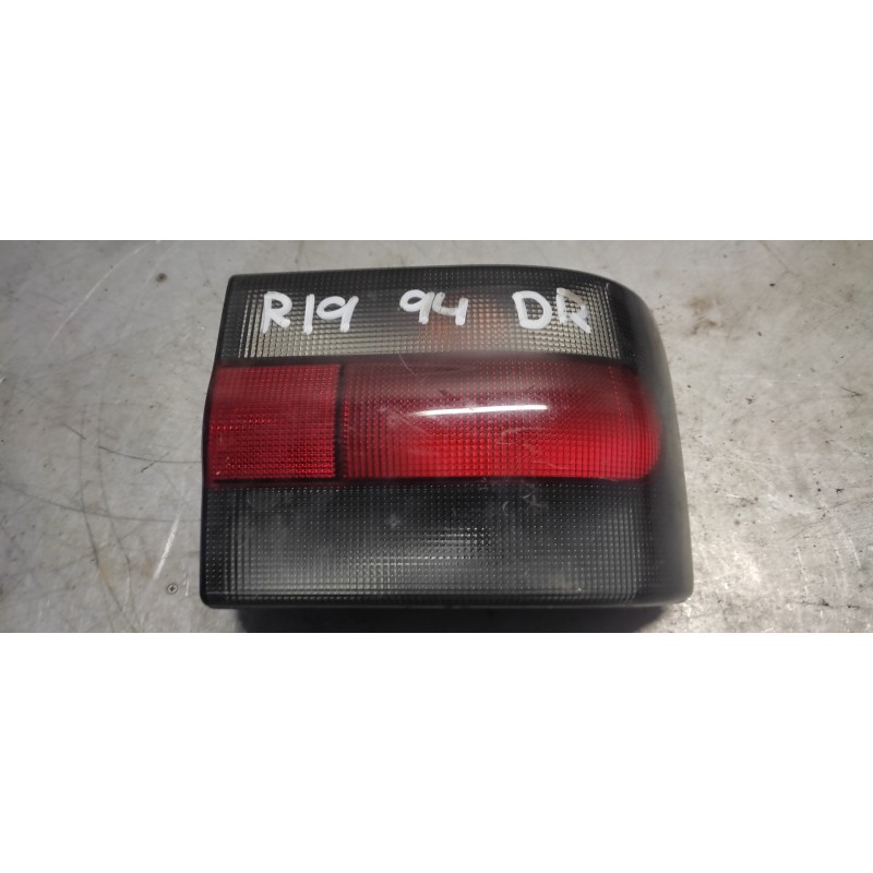 Recambio de piloto trasero derecho para renault 19 (b/c/l53) 1.9 d referencia OEM IAM   