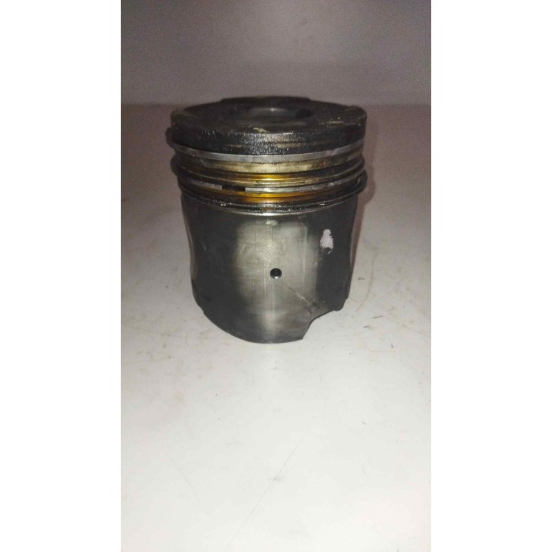 Recambio de piston para iveco eurotech (mt) fki 180 e 27 larga distancia referencia OEM IAM 98458996  