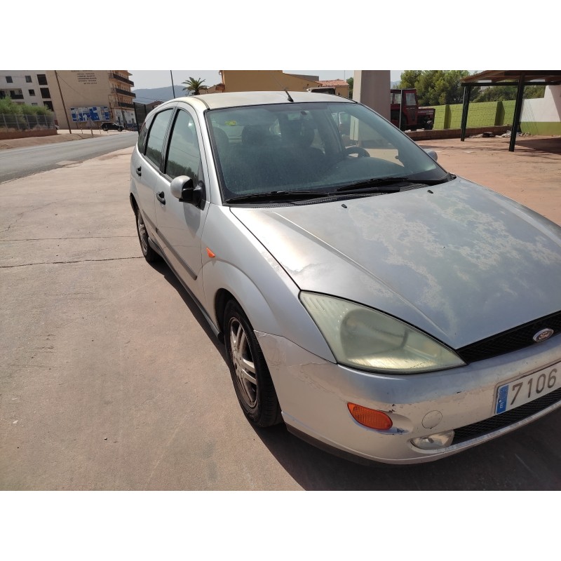 ford focus berlina (cak) del año 2001