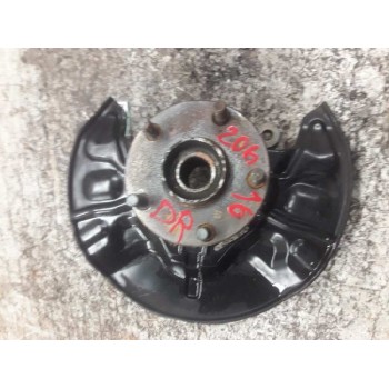 Recambio de mangueta delantera derecha para toyota avensis berlina (t25) 2.2 d-4d executive sedán (4-ptas.) referencia OEM IAM  