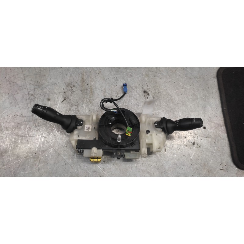 Recambio de mando multifuncion para renault megane iii berlina 5 p dynamique referencia OEM IAM 255670019RA  