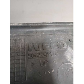 Recambio de peldaño derecho para iveco eurotrakker (mp) fsa 400 e 42 larga distancia referencia OEM IAM 504053091  