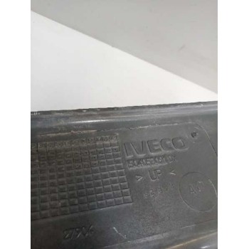 Recambio de peldaño derecho para iveco eurotrakker (mp) fsa 400 e 42 larga distancia referencia OEM IAM 504053091  