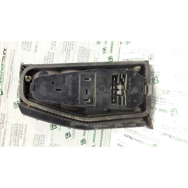 Recambio de piloto trasero derecho para volkswagen polo (867/871/873) azur berlina referencia OEM IAM 867945257 2