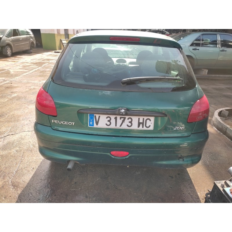 peugeot 206 berlina del año 2000