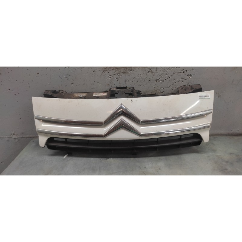 Recambio de rejilla delantera central para citroen jumpy hdi 120 27 l1h1 furg. referencia OEM IAM   