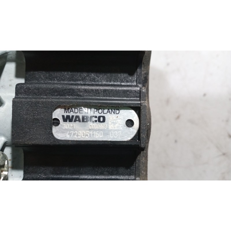 Recambio de valvula aire para renault hr 420.18/26 premium 01  11.1 diesel referencia OEM IAM 4729051160 4