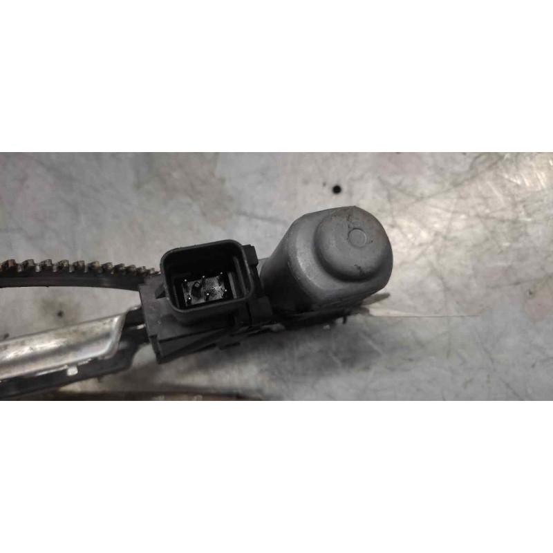 Recambio de elevalunas delantero derecho para opel corsa c club referencia OEM IAM 24466594 6 PINS 2