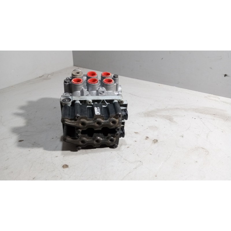 Recambio de valvula aire para renault hr 420.18/26 premium 01  11.1 diesel referencia OEM IAM 4729051160 5