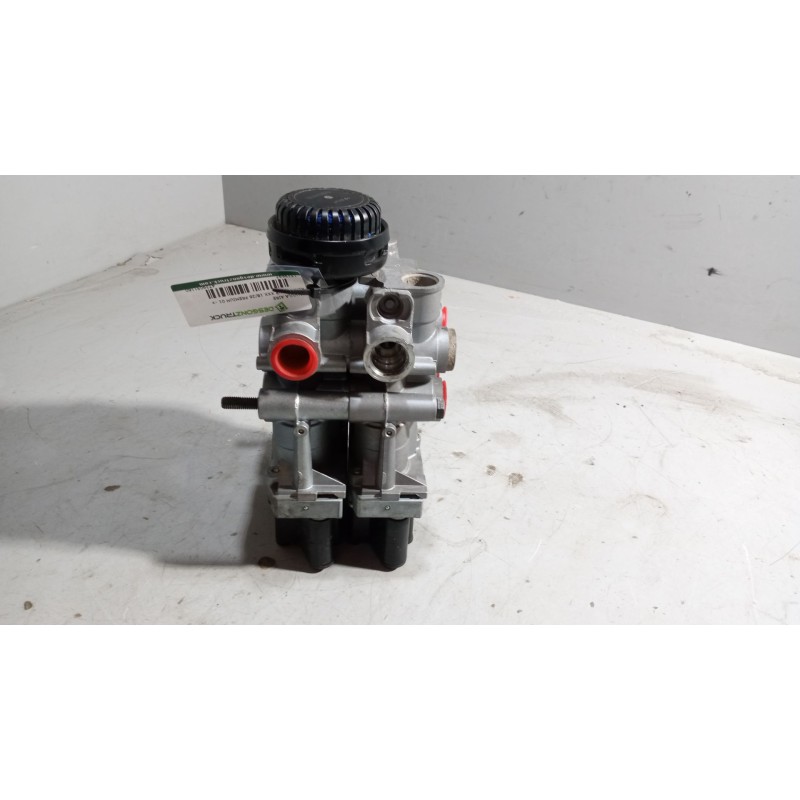 Recambio de valvula aire para renault hr 420.18/26 premium 01  11.1 diesel referencia OEM IAM 4729051160 9