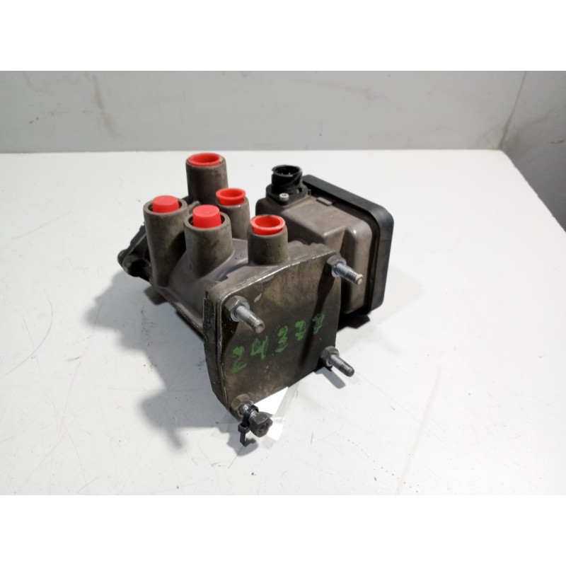 Recambio de valvula aire para volvo fm 12 asta 2001 12.1 diesel (d12d380) referencia OEM IAM 20456402 VALVULA EBS K000918 4