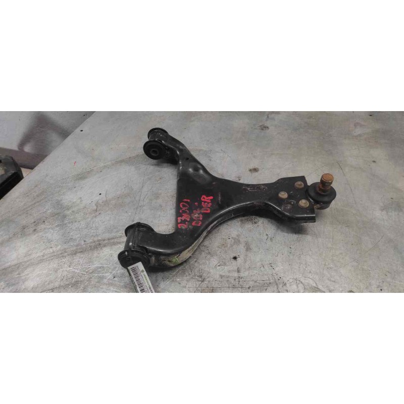 Recambio de brazo suspension inferior delantero derecho para mercedes vito kasten (639) 2.1 cdi referencia OEM IAM   