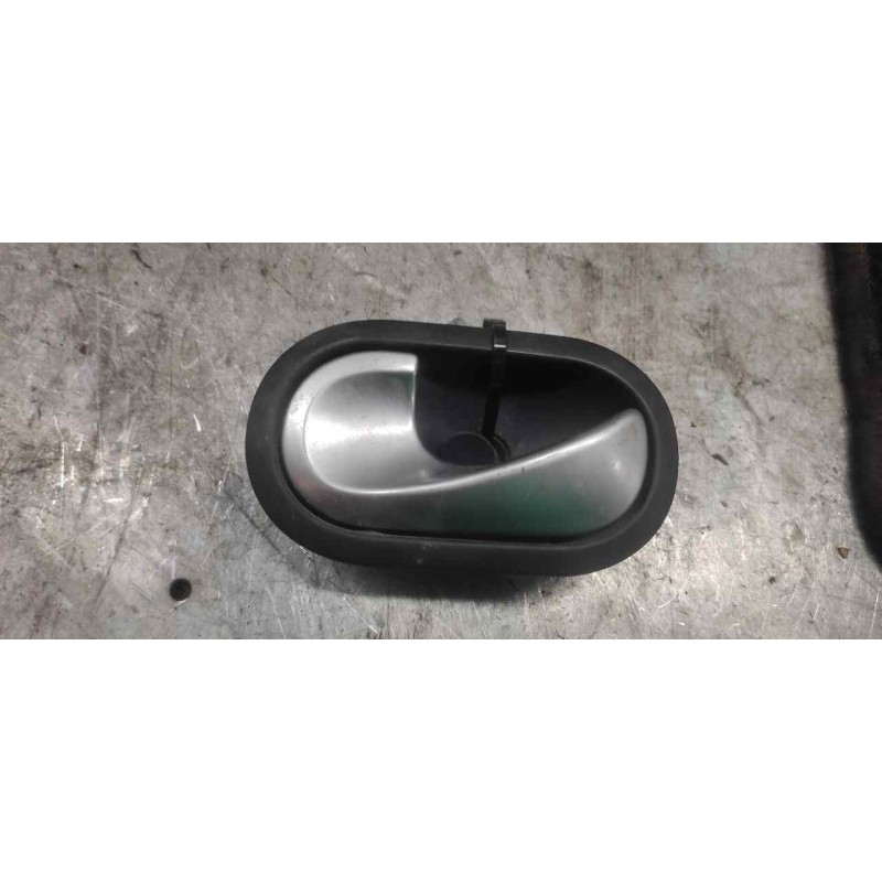 Recambio de maneta interior delantera izquierda para renault scenic ii authentique referencia OEM IAM 8200028487  