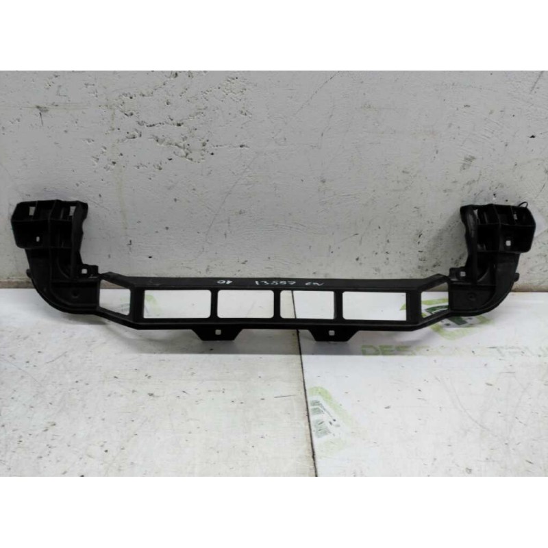 Recambio de soporte para audi tt (8n3/8n9) 1.8 t coupe (132kw) referencia OEM IAM  SOPORTE PARAGOLPES CENTRAL TRASERO - Blanco