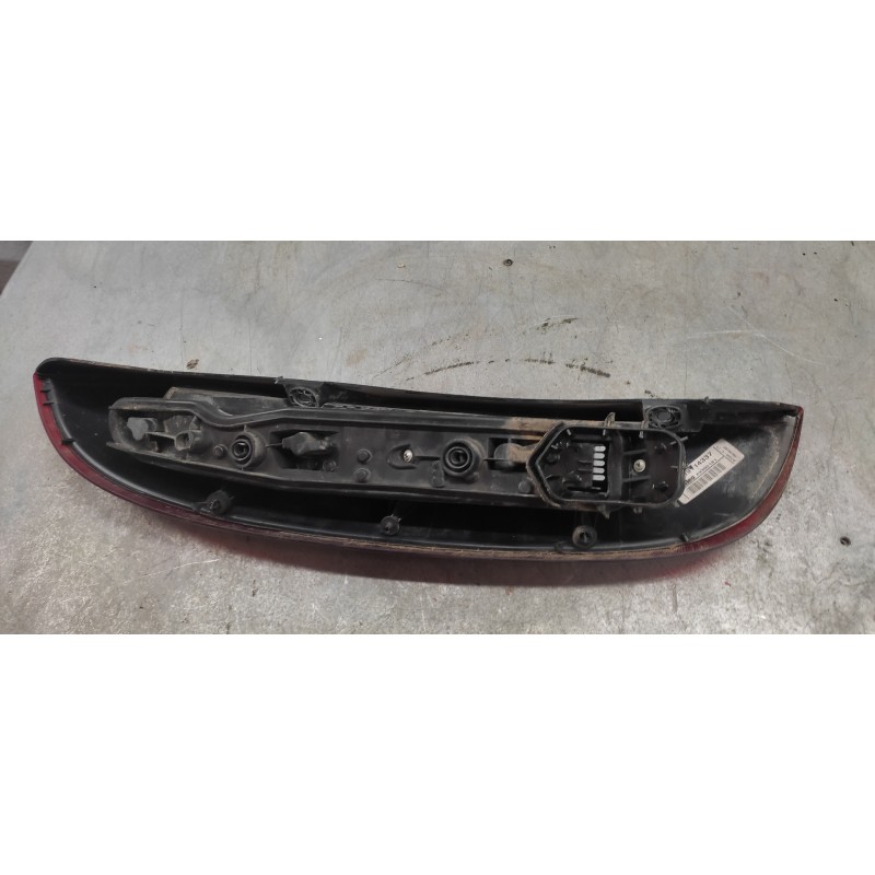Recambio de piloto trasero derecho para opel corsa c club referencia OEM IAM   5 PINS 2
