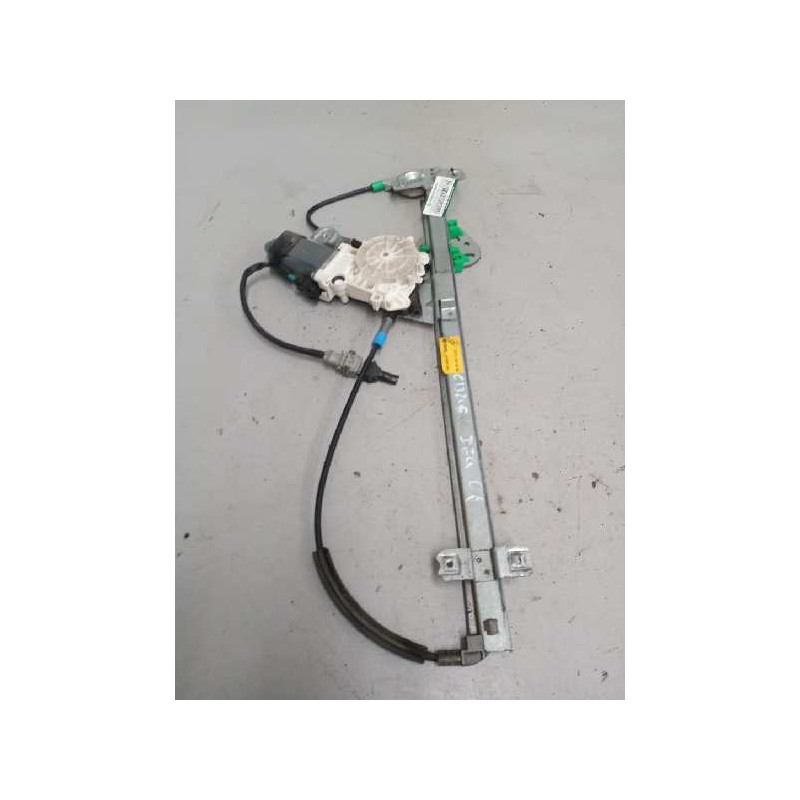 Recambio de elevalunas delantero izquierdo para mercedes axor 3-ejes 25/26t 2004  6.4 diesel (om 906 la) referencia OEM IAM A973