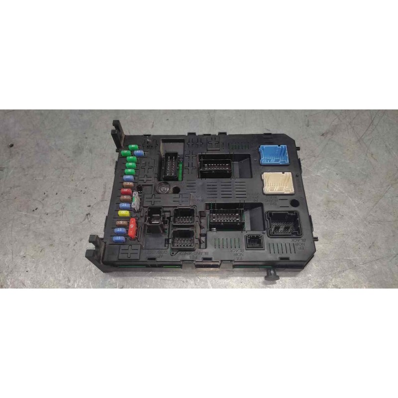 Recambio de caja reles / fusibles para peugeot partner kasten confort pack l1 referencia OEM IAM 281197595 BSI 