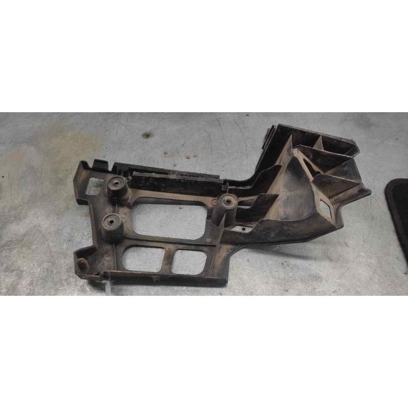 Recambio de soportes paragolpes para peugeot 407 sw st sport referencia OEM IAM 9647553880 TRASERO DERECHO 