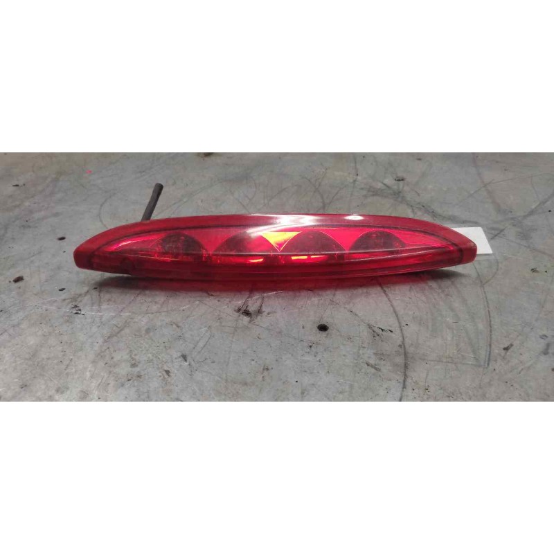 Recambio de luz central de freno para peugeot 208 active referencia OEM IAM 9674309080 2 PINS 