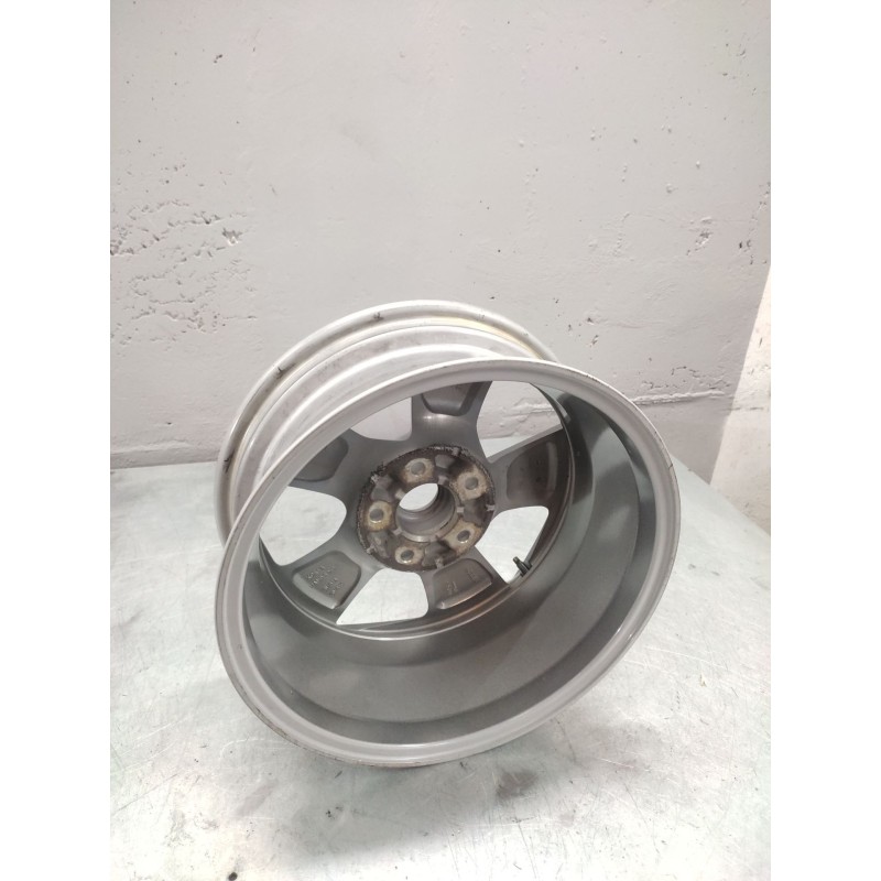 Recambio de llanta para nissan juke (f15) 1.5 dci referencia OEM IAM 16X6.5J BV81A 5 TORNILLOS 2
