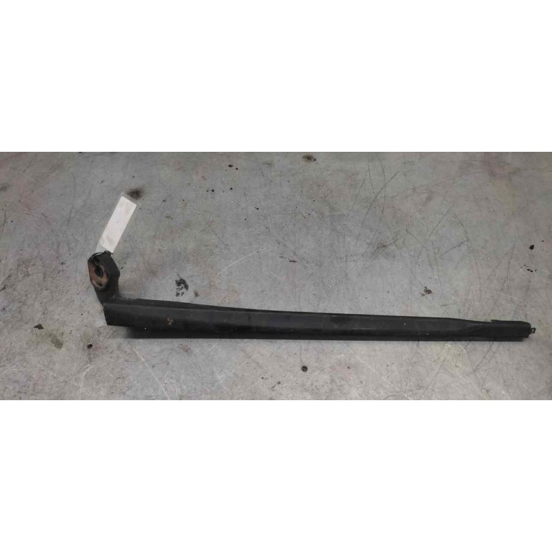 Recambio de brazo limpia delantero izquierdo para seat leon (1p1) reference referencia OEM IAM   