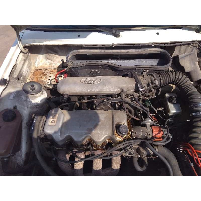 FORD ESCORT BERLINA