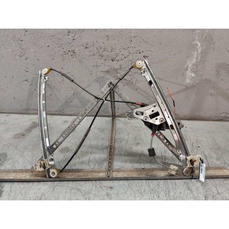 Recambio de elevalunas delantero derecho para peugeot 206 berlina x-line referencia OEM IAM 8943 2PINES  
