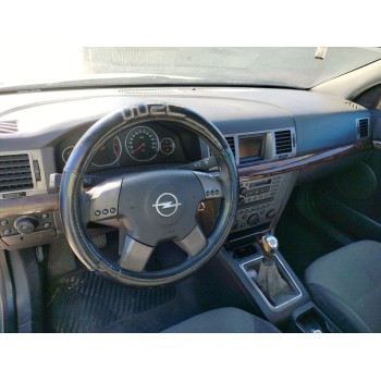 opel vectra c berlina del año 2004