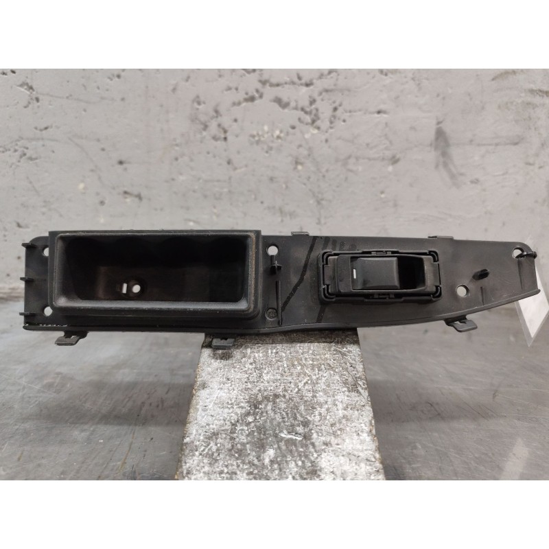 Recambio de mando elevalunas trasero derecho para jeep compass (mk49) 2.2 crd referencia OEM IAM 04602933aa  